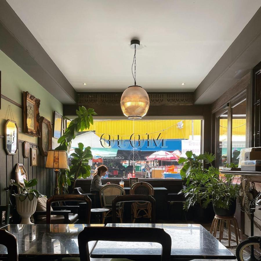 Mojo Old Town Phranakorn Hotel Bangkok Exterior photo