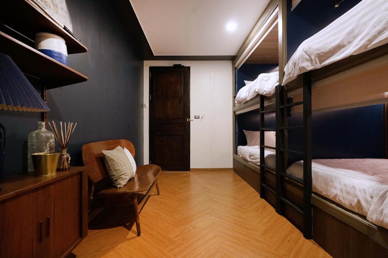 Mojo Old Town Phranakorn Hotel Bangkok Exterior photo